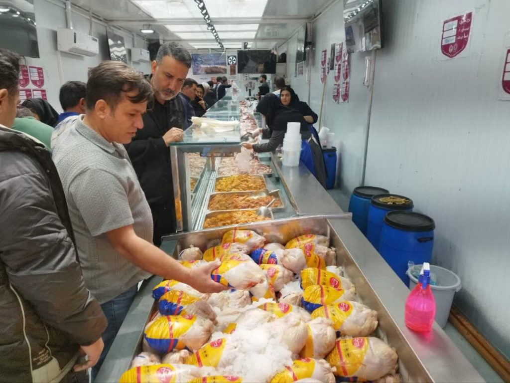 با نظارت‌های بهداشتی دانشگاه علوم پزشکی؛۵۰۰ کیلوگرم مواد غذایی فاسد در قم معدوم شد