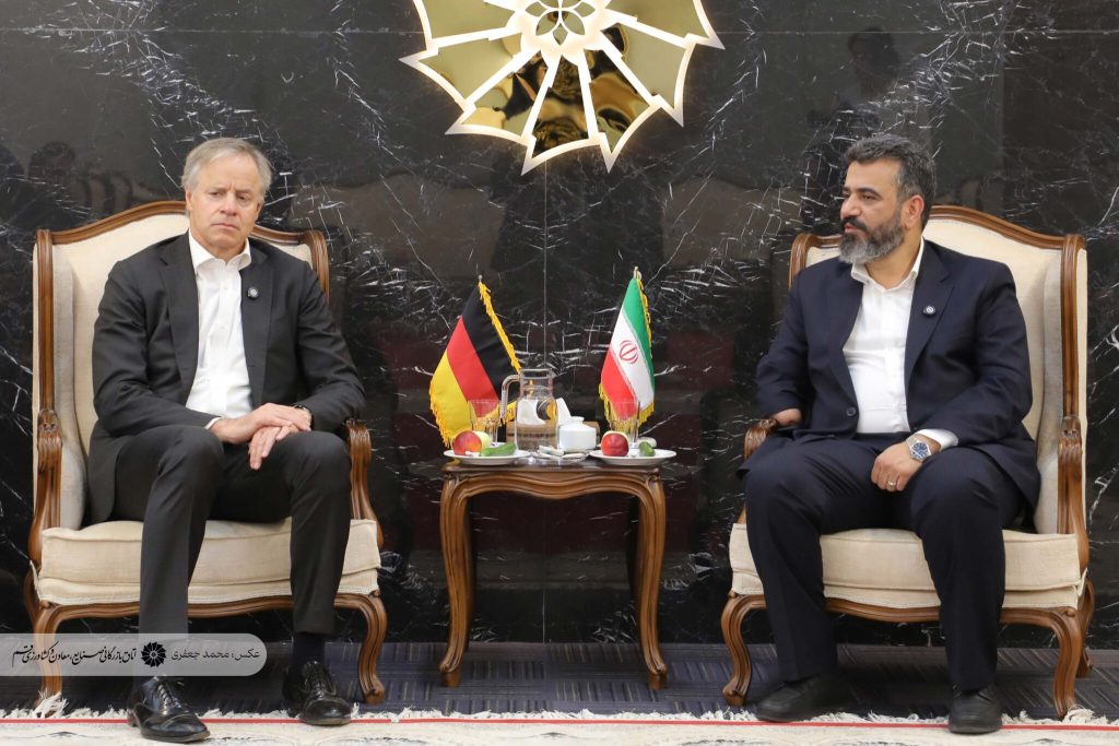 در نشست با سفیر آلمان در ایران صورت گرفت؛ تأکید رئیس اتاق بازرگانی قم بر توسعه روابط اقتصادی با آلمان