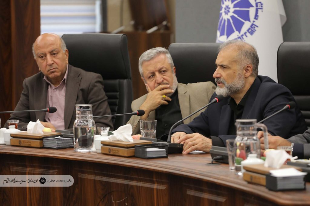 تدوین برنامه مشترک اتاق قم و سفارت ایران برای تسهیل تجارت با روسیه