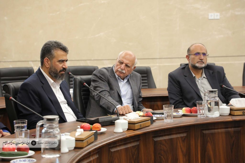 انتقال مازاد برق قم به پایتخت، چالش واحدهای صنعتی استان