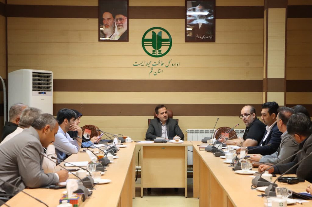ساماندهی پسماند صنایع کفش و دمپایی قم با ضرب‌الاجل یک‌ماهه